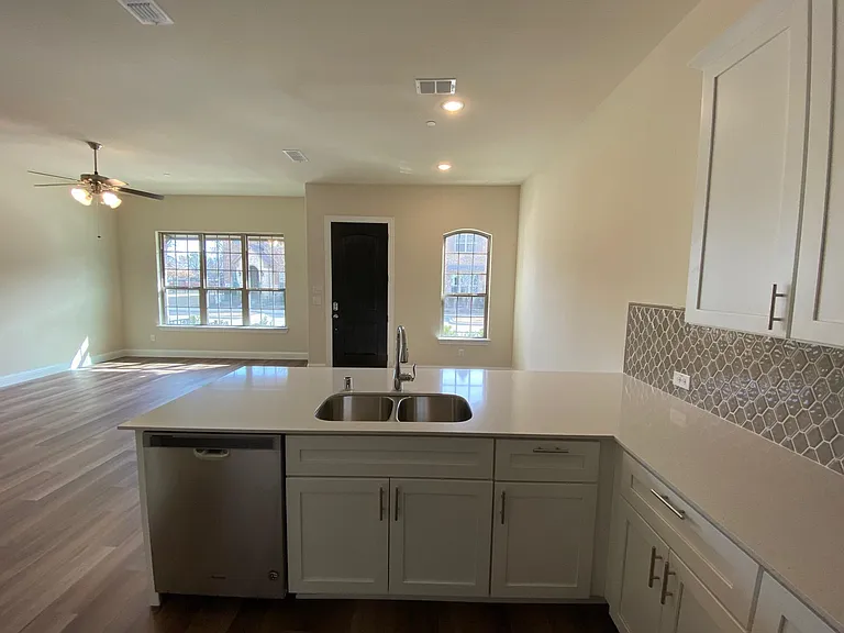 6245 Rainbow Valley Pl — Photo 2