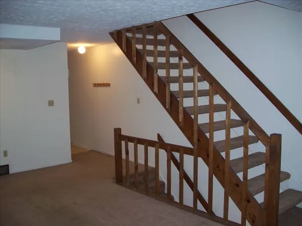 1051 Clyde Ave APT 1, Cuyahoga Falls, OH 44221