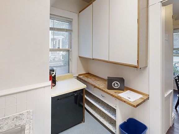 5th image of 802 E Kingsley St Unit 3