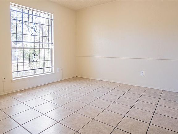 5th image of 8702 Parkcrest Forest Dr