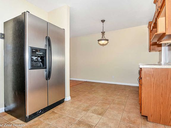 5th image of 140 Creekside Dr