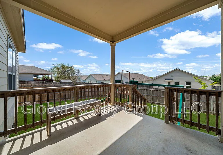 10426 Rosalina Loop — Photo 35