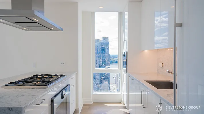 Rented by Silverstone Group USA Corp. | media 41