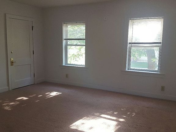 3rd image of 2257 Upton Ave Bsmt #