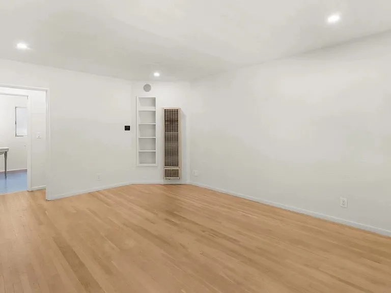 1406 S Saltair Ave #1 — Photo 2