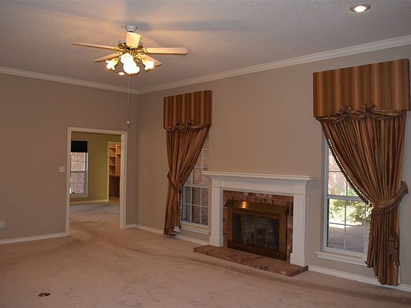 4th image of 6114 Deerfield Dr