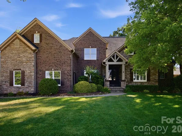 112 Walden Dr, Mooresville, NC 28115