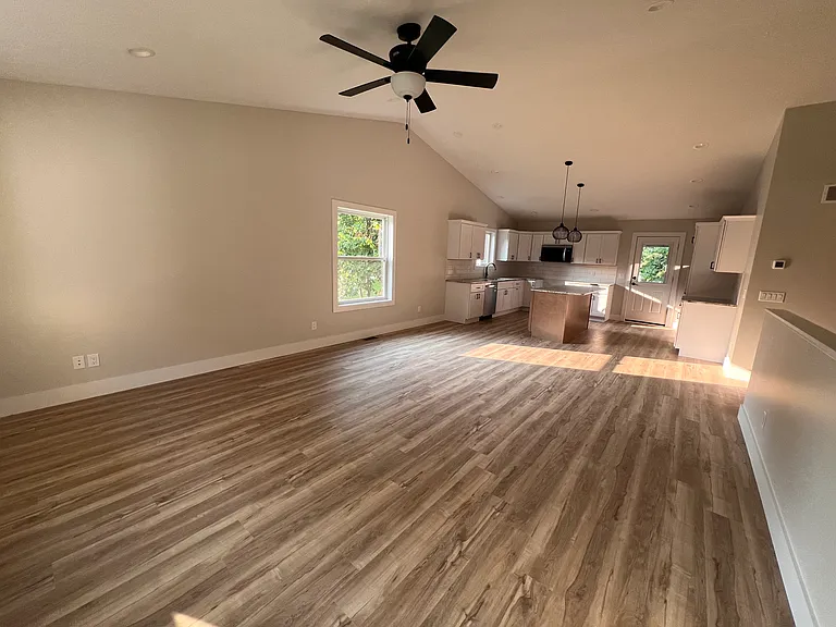 1092 Birmley Estates Dr — Photo 4