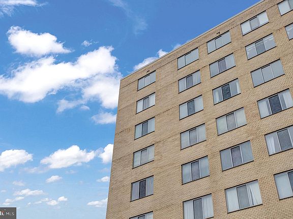 3rd image of 6621 Wakefield Dr APT 917