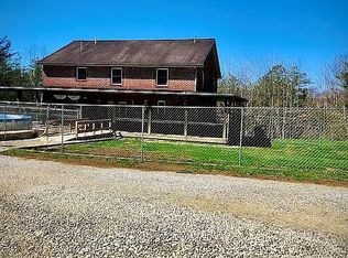 67 Pine Mountain Rd, Campton, KY 41301