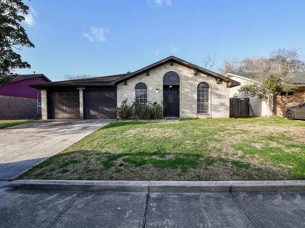 15338 E Hampton Circle, Houston, TX 77071