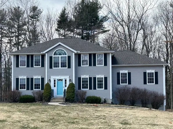 5 Debbie Dr, Spencer, MA 01562