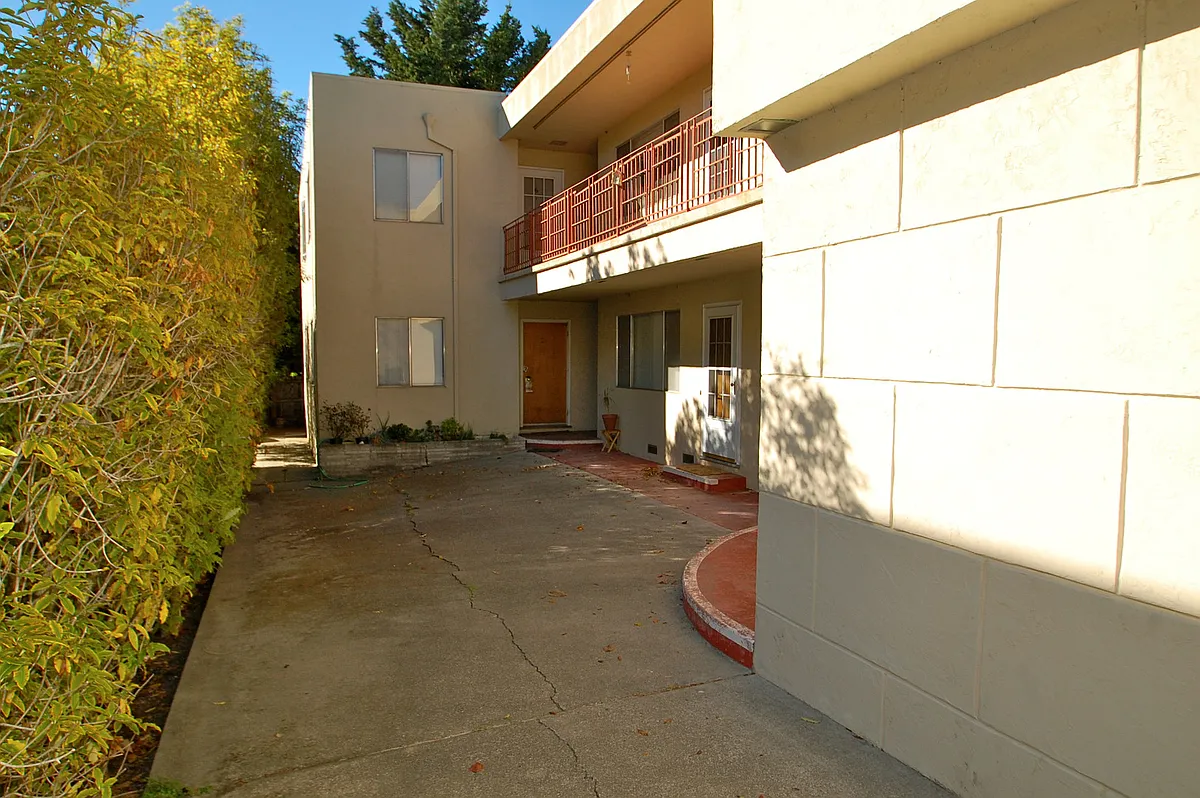 Building Photo - 2910 Fulton St