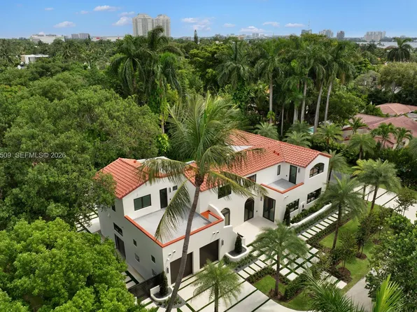 921 NE 72nd St, Miami, FL 33138