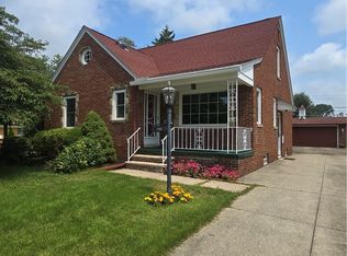 135 Woodhill Dr, Amherst, OH 44001