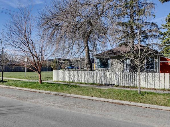 2235 E 15a St SE, Calgary, AB T2G 3N2