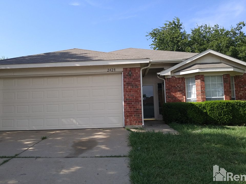 1st image of 2428 Laurel Hill Ln