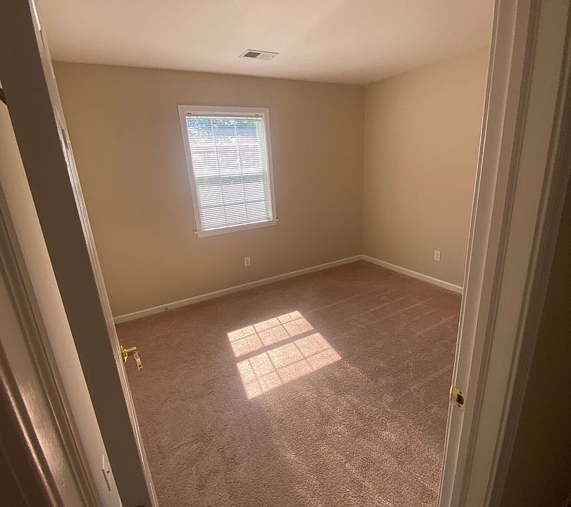 1st image of 1560-1590 Southwestern Blvd #C17