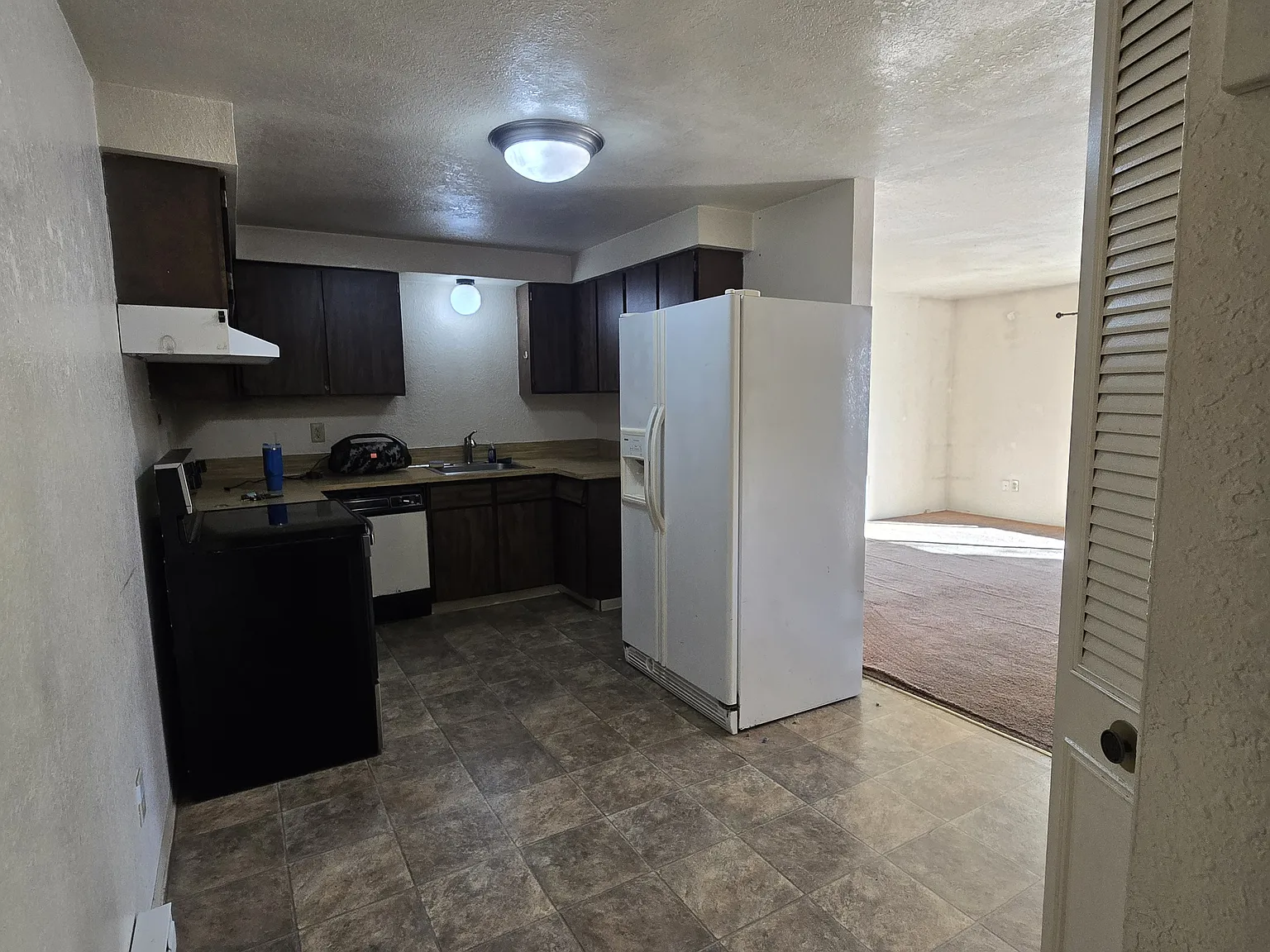 2 bed, 967 sqft, $1,600 — Photo 2
