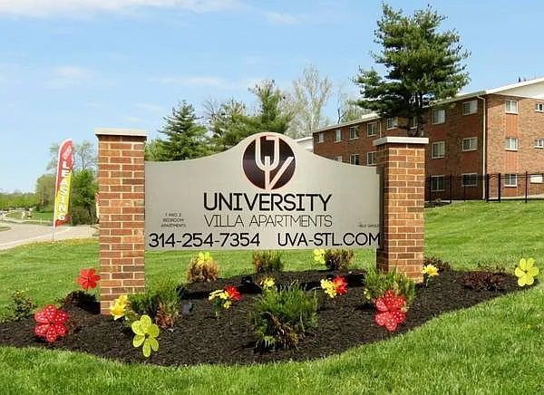 University Villa Apartments — Photo 1
