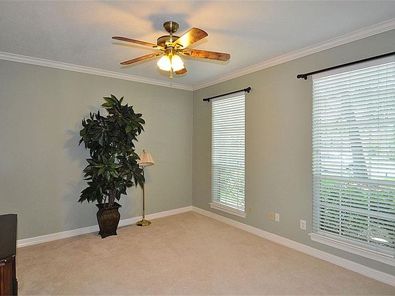 5th image of 5906 Riverchase Trl