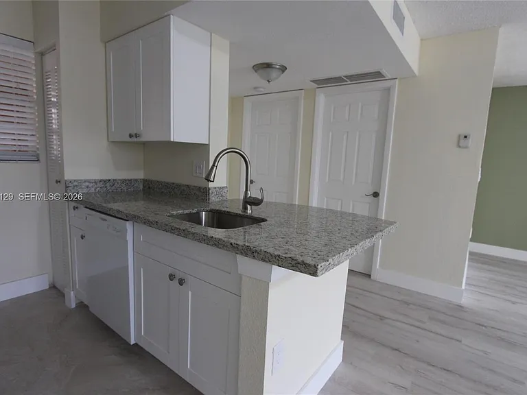 2890 N Oakland Forest Dr #204 — Photo 3