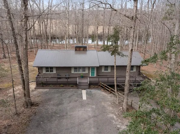 2399 Oak Hill Rd, Spring Grove, VA 23881