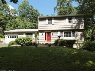 92 Castle Hill Rd, Newtown, CT 06470
