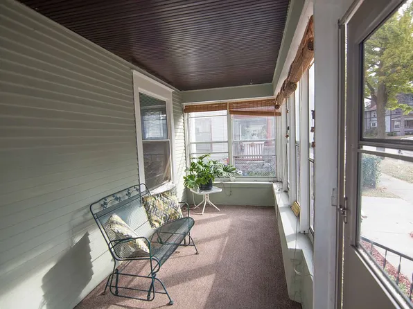 420 Giddings Ave SE, Grand Rapids, MI 49506