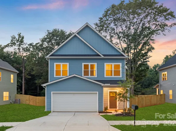 9431 Weston Woods Ln, Charlotte, NC 28216