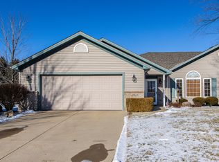 3702 Wine Way, Bloomington, IL