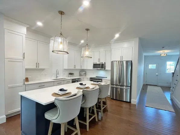 89 Oliver Pond Cir #4, Franklin, MA 02038