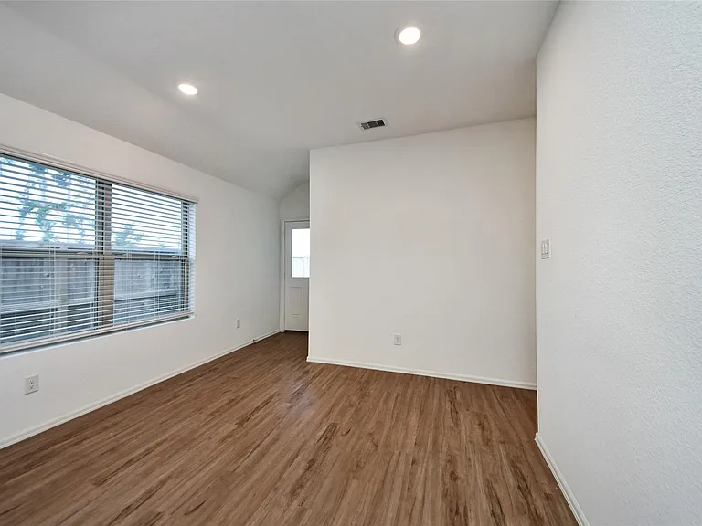 19348 Villa Mesa Dr — Photo 16