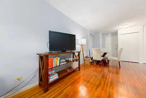 Rented by Bah Realty Group LLC | media 21