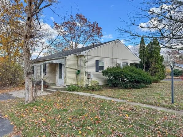 9 Paul Ave, East Freetown, MA 02717