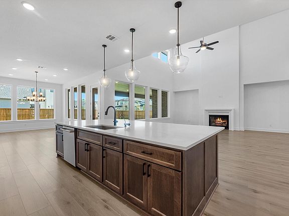4th image of 28117 Fox Bend Dr