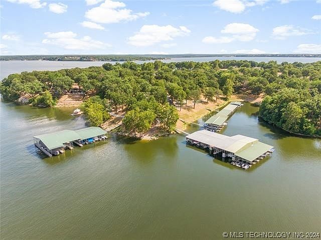 1st image of 444667 Lakeshore Dr