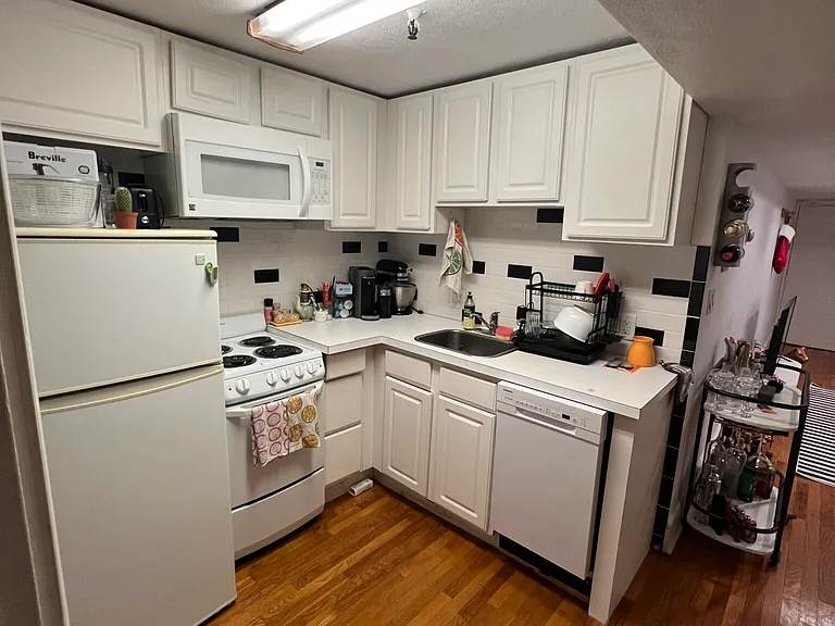 45 Westland Ave #4A — Photo 14