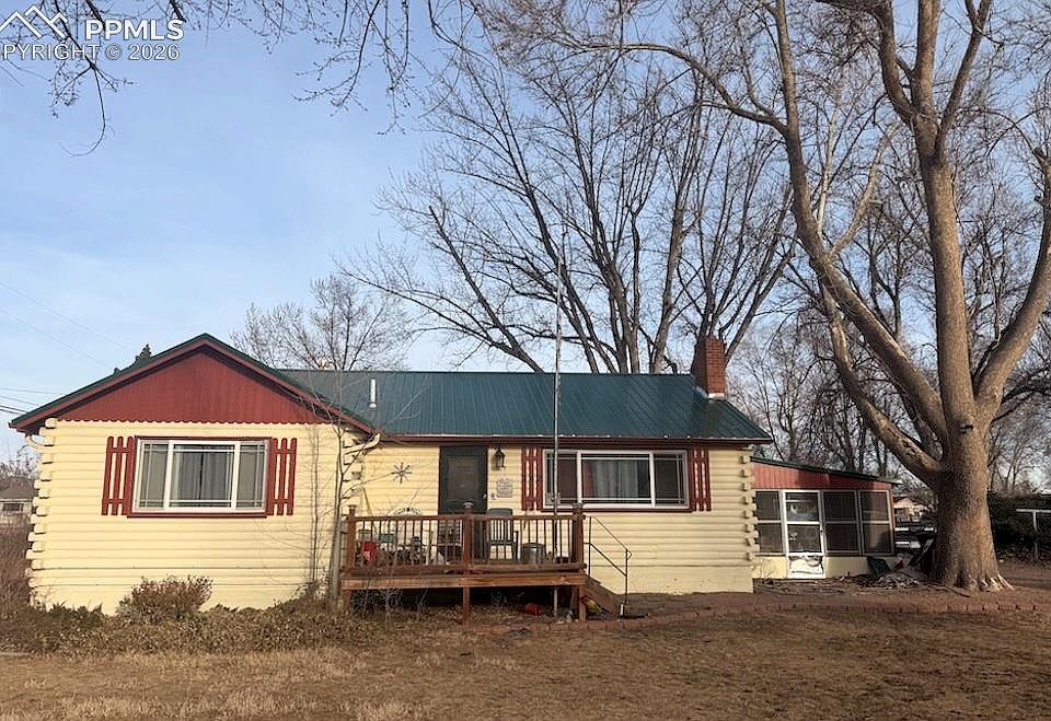 1st image of 242 N Cottonwood Ave