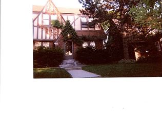 677 N 58th St, Omaha, NE 68132