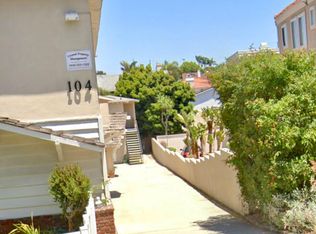 104 N Helberta Ave, Redondo Beach, CA 90277