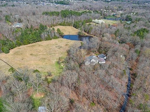 5th image of 8521 Viking Dr