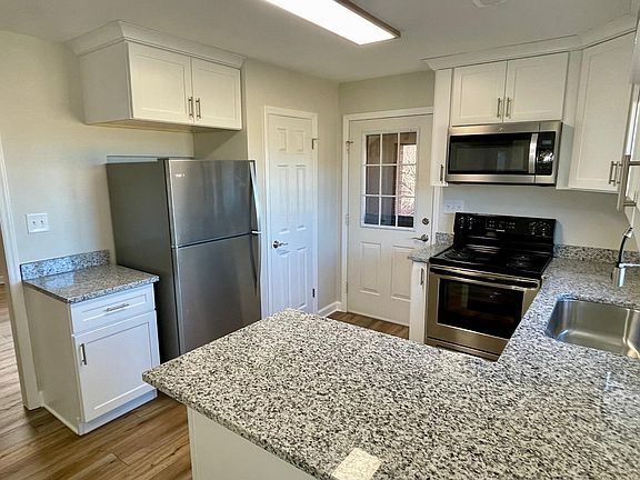 4th image of 13702 Lee Hwy #1