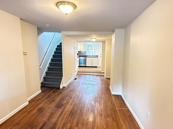 5th image of 418 Hannum Ave