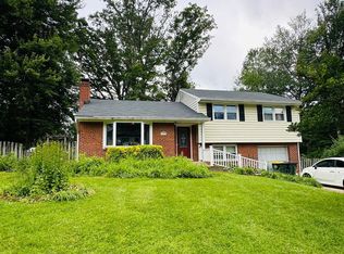 7615 Hogarth St, Springfield, VA 22151