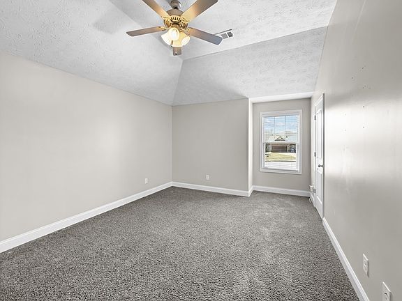 5th image of 6696 Admiral Dr