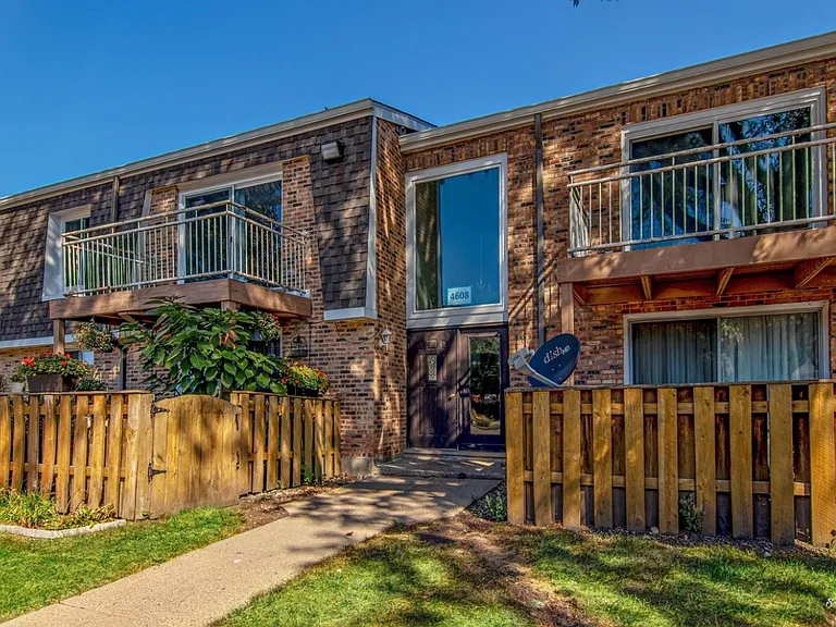 4608 Euclid Ave #1C — Photo 3