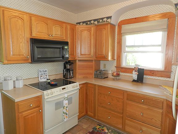 3rd image of 308 E Orleans St