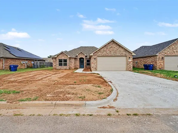 437 NW Sandstone Ave, Cache, OK 73527