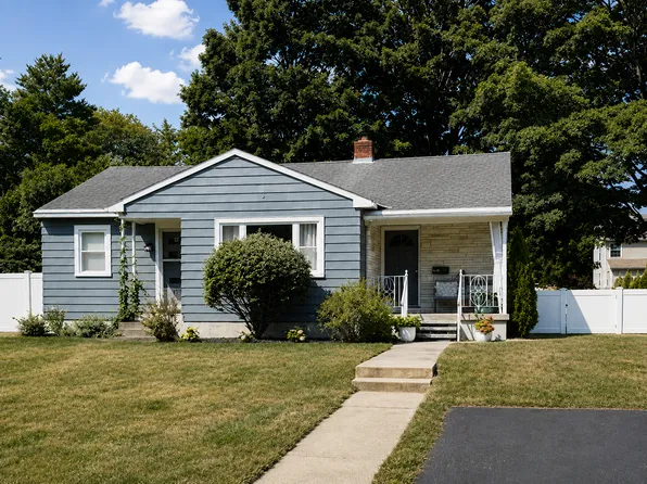 81 Monroe St, Saratoga Springs, NY 12866
